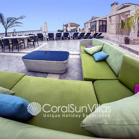 Elegant Huge Large Pool, Ideal For Weddings Villa *