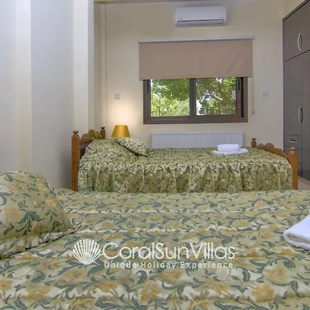 Elegant Huge Large Pool, Ideal For Weddings Villa