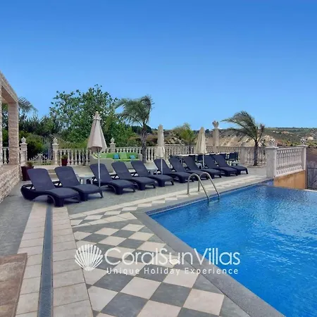 Elegant Huge Large Pool, Ideal For Weddings