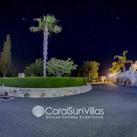 Elegant Huge Large Pool, Ideal For Weddings فيلة
