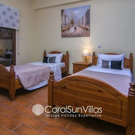 Βίλα Elegant Huge Large Pool, Ideal For Weddings Κάθηκας