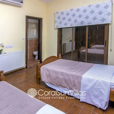 Villa Elegant Huge Large Pool, Ideal For Weddings *