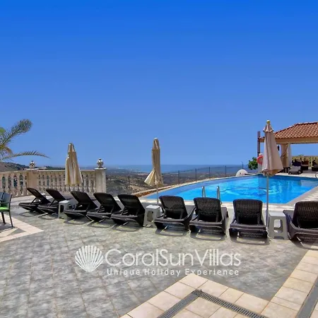 Elegant Huge Large Pool, Ideal For Weddings فيلة