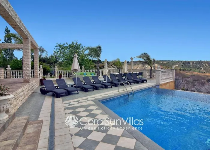 Elegant Huge Large Pool, Ideal For Weddings