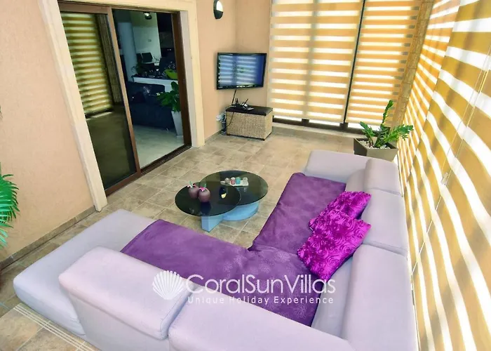 Elegant Huge Large Pool, Ideal For Weddings Vila Kathikas