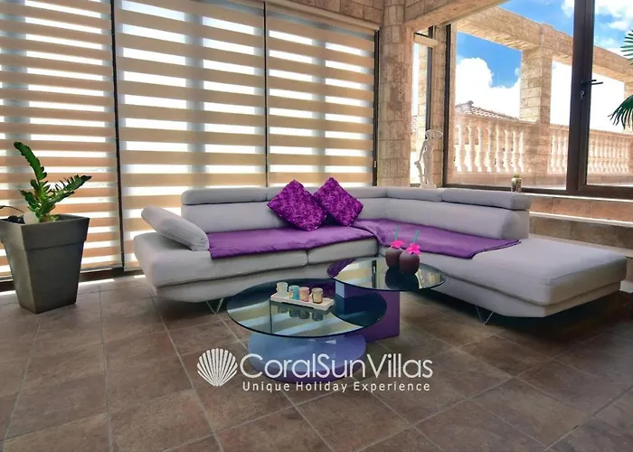 Elegant Huge Large Pool, Ideal For Weddings Вилла Катикас