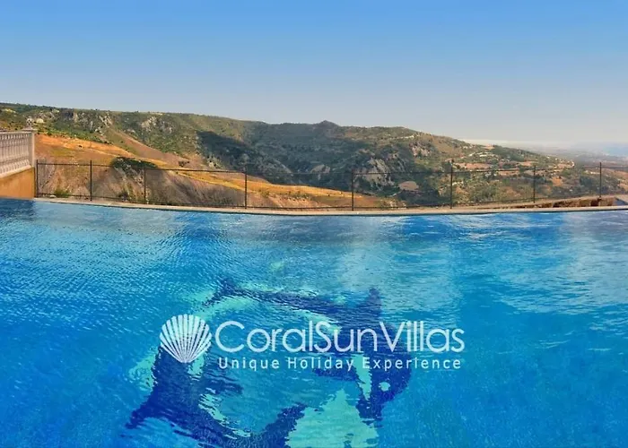 Вилла Elegant Huge Large Pool, Ideal For Weddings