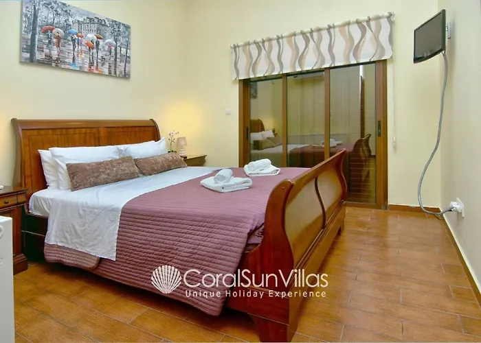 Elegant Huge Large Pool, Ideal For Weddings Vila *