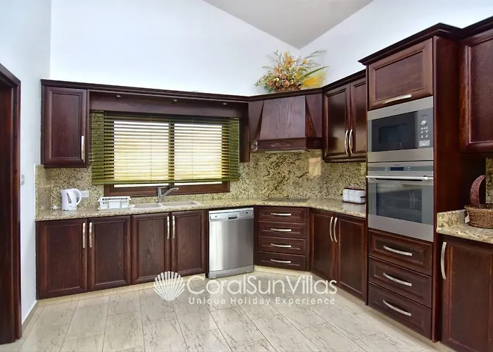 Vila Elegant Huge Large Pool, Ideal For Weddings