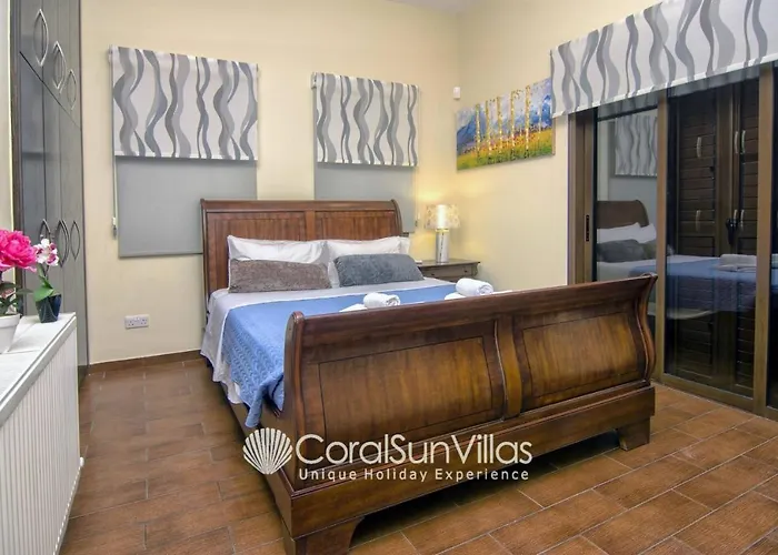 Elegant Huge Large Pool, Ideal For Weddings Вилла Катикас